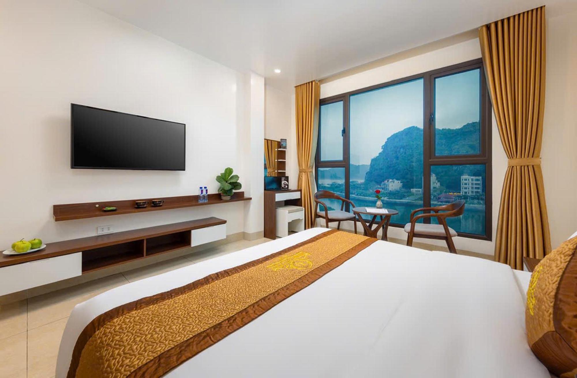 Tung Quang Hotel Dong Khe Sau Exterior photo