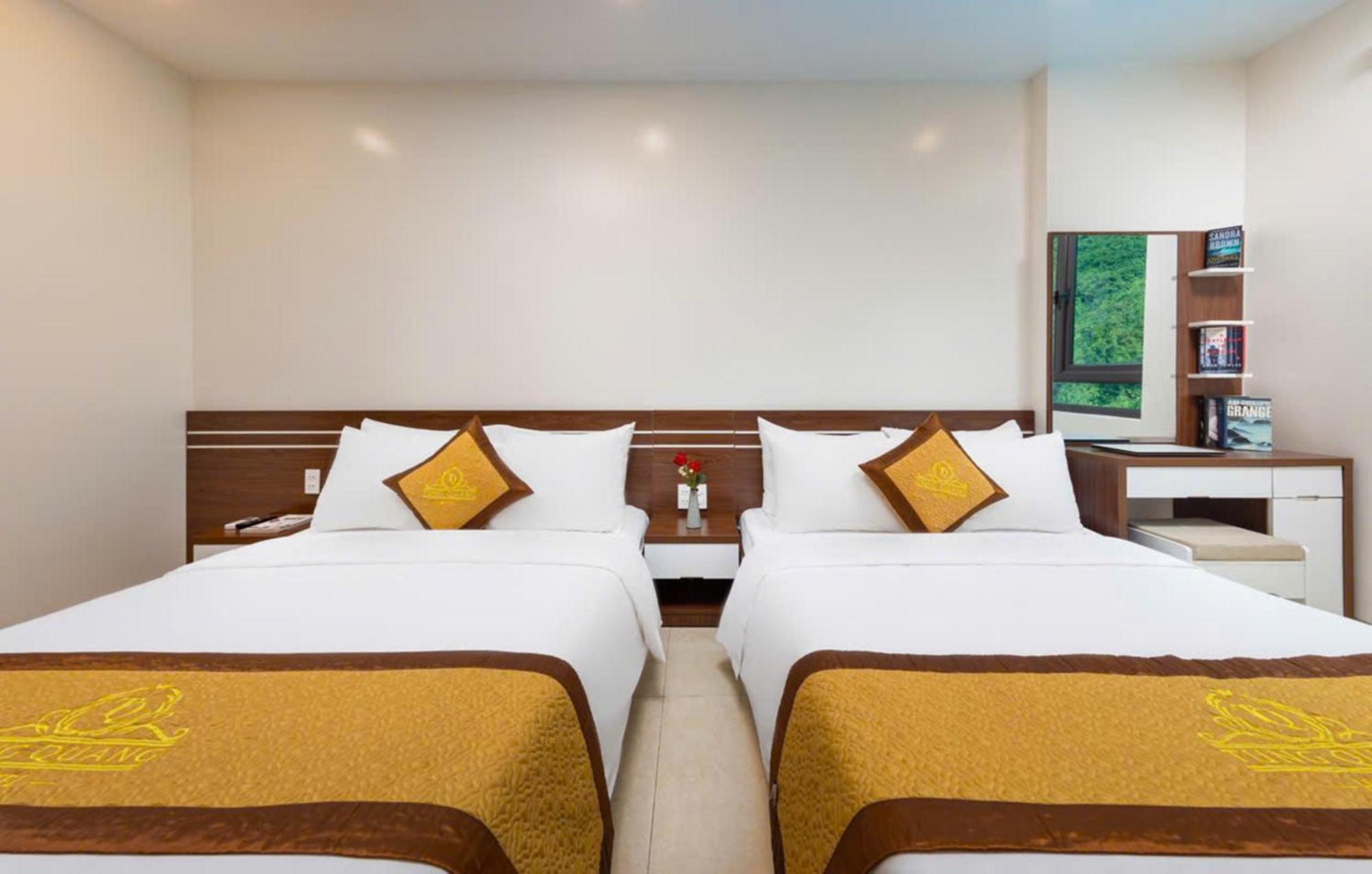 Tung Quang Hotel Dong Khe Sau Exterior photo