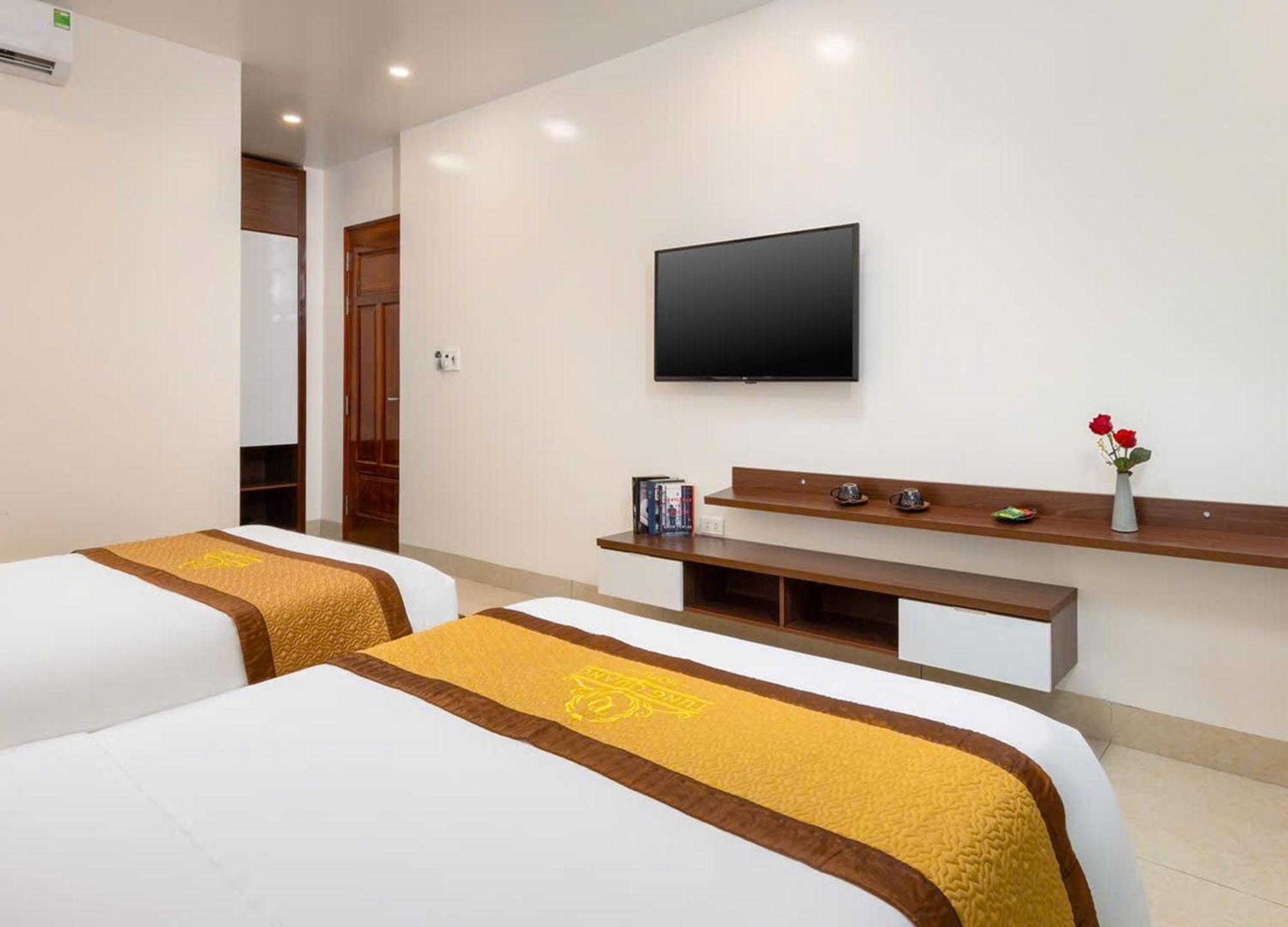 Tung Quang Hotel Dong Khe Sau Exterior photo