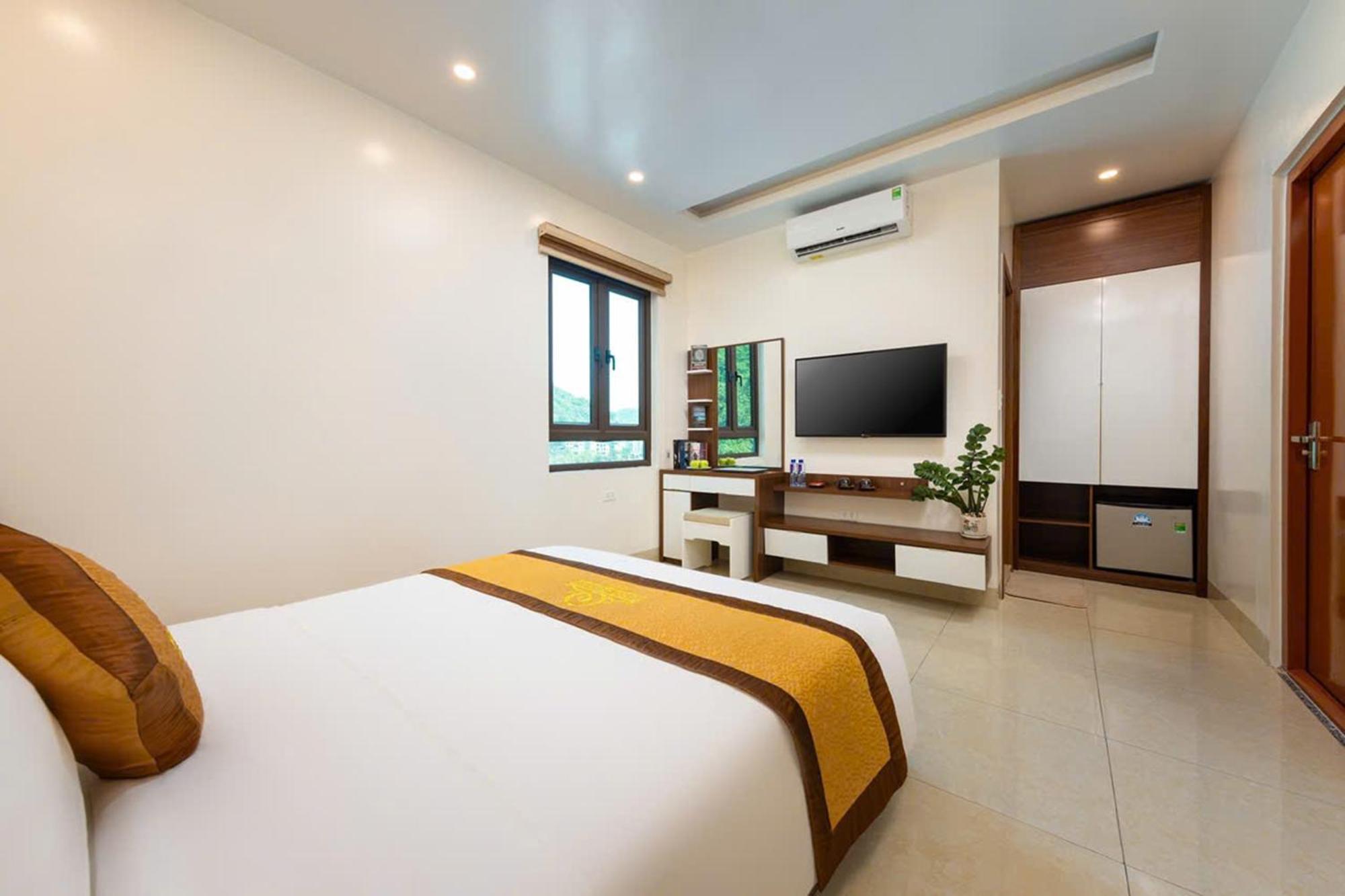 Tung Quang Hotel Dong Khe Sau Exterior photo